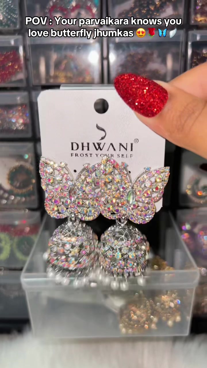 @Jewelsbyshax_
