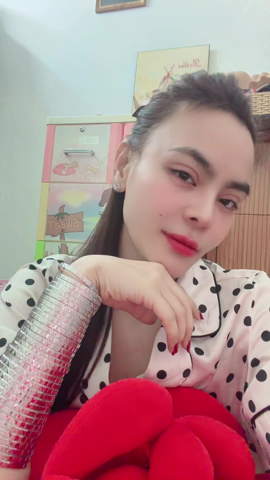 @Ngân Lai 💵