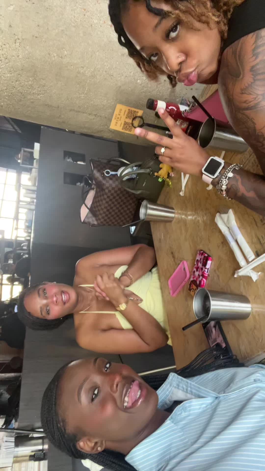 @Lori Hendrixx ♡