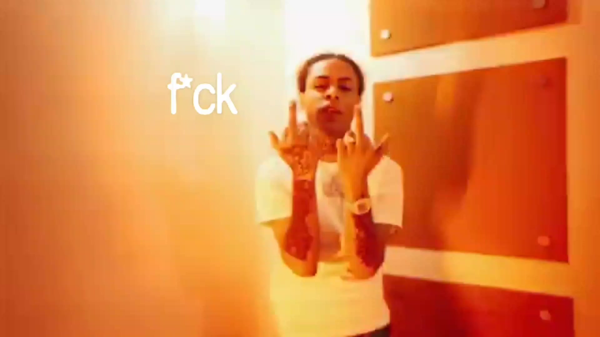 @️