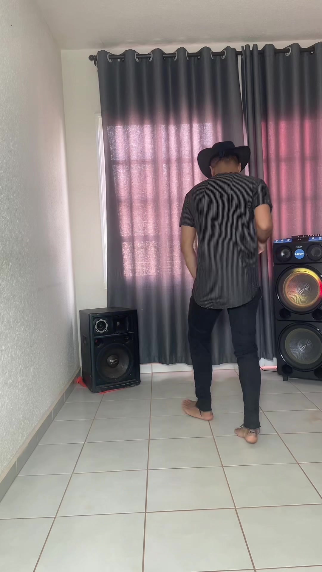 @Van_Hits