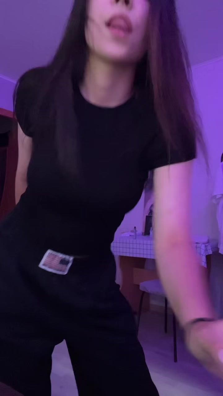 @юля адик
