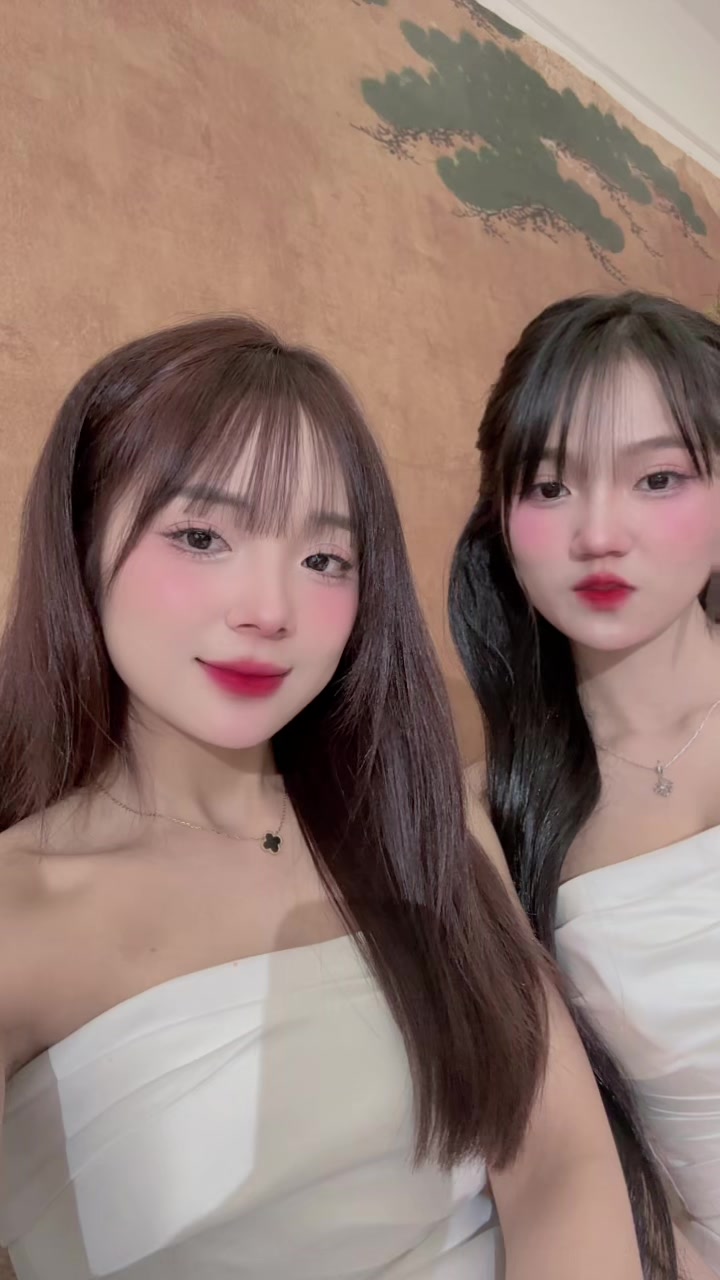 @𝓠𝓾𝔂̀𝓷𝓱 𝓗𝓾̛𝓸̛𝓷𝓰
