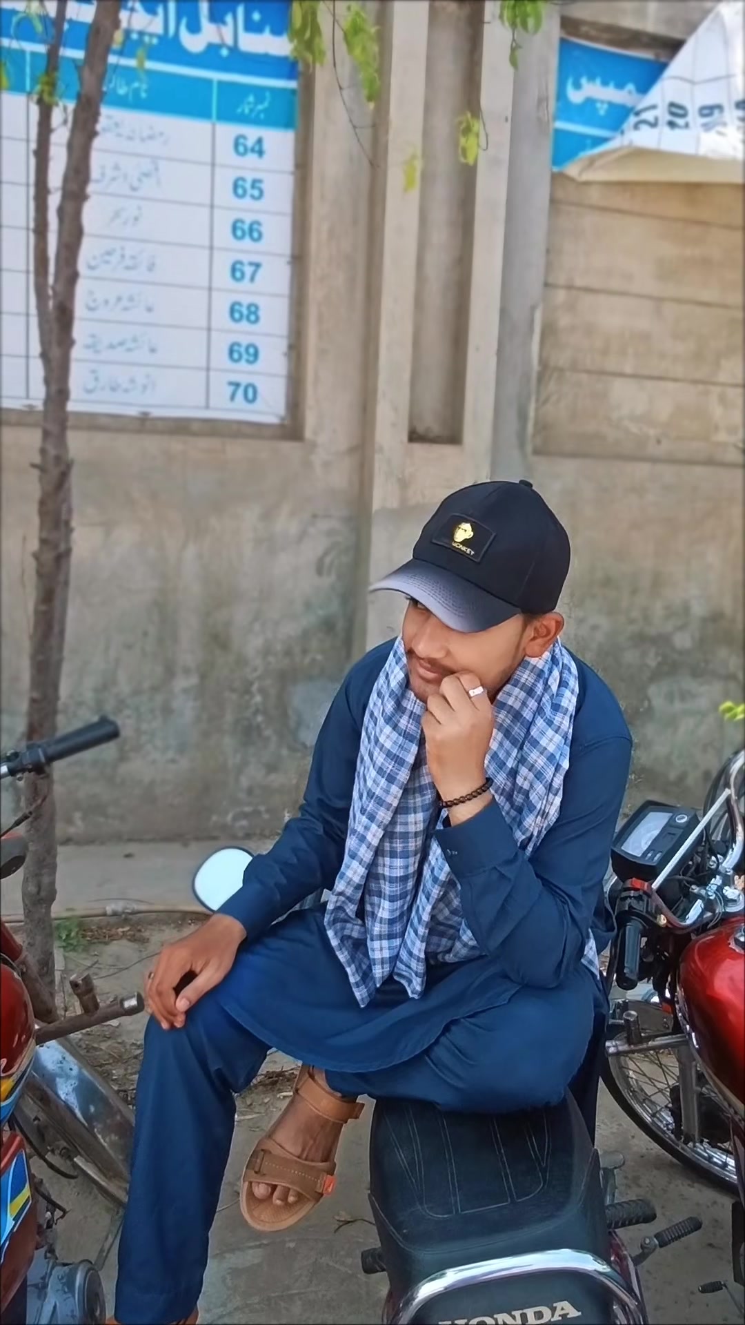 @𝗔ب𝗗𝗨𝗟𝗟𝗔𝗛 🚩