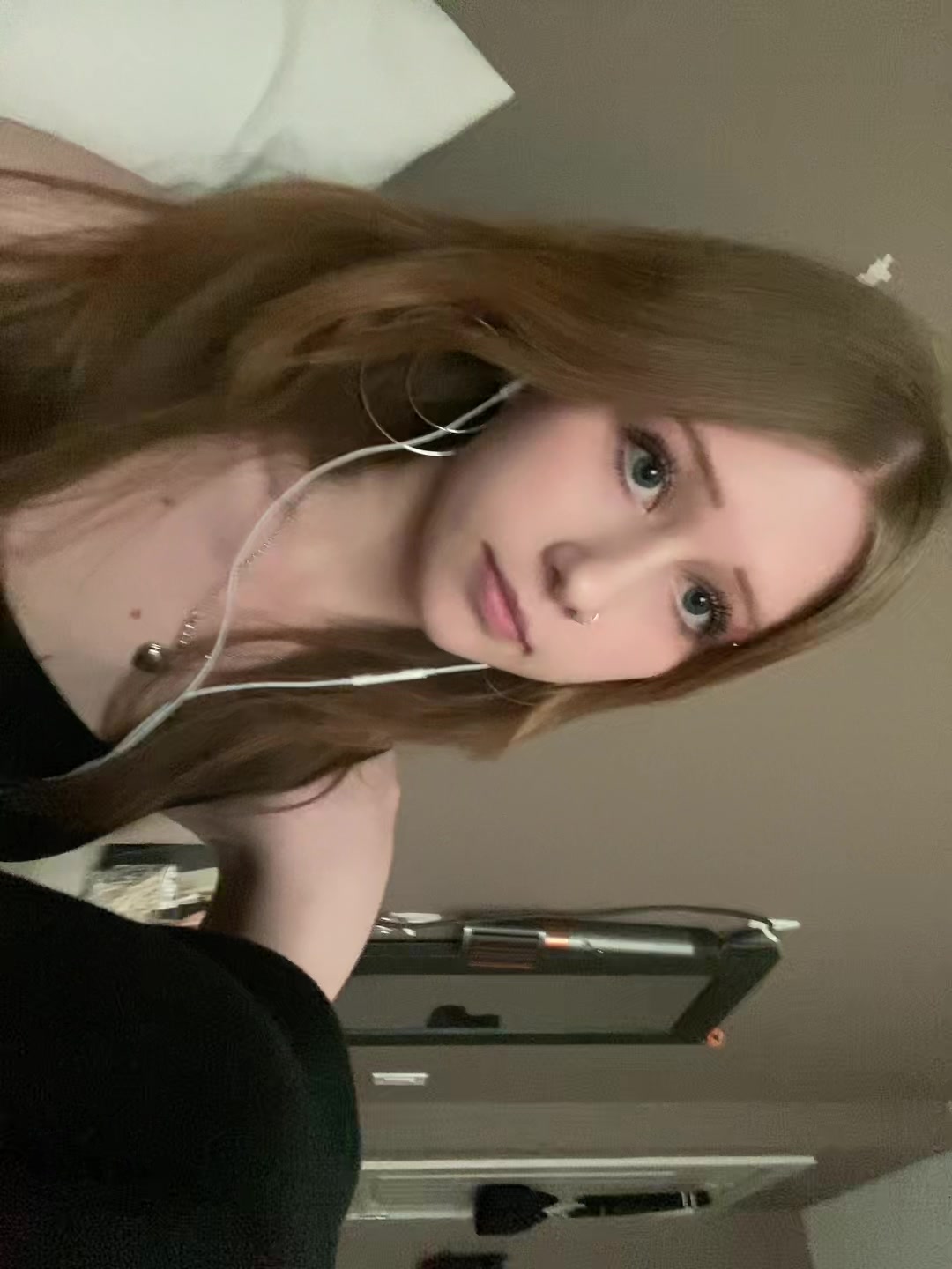 @c1aris3a