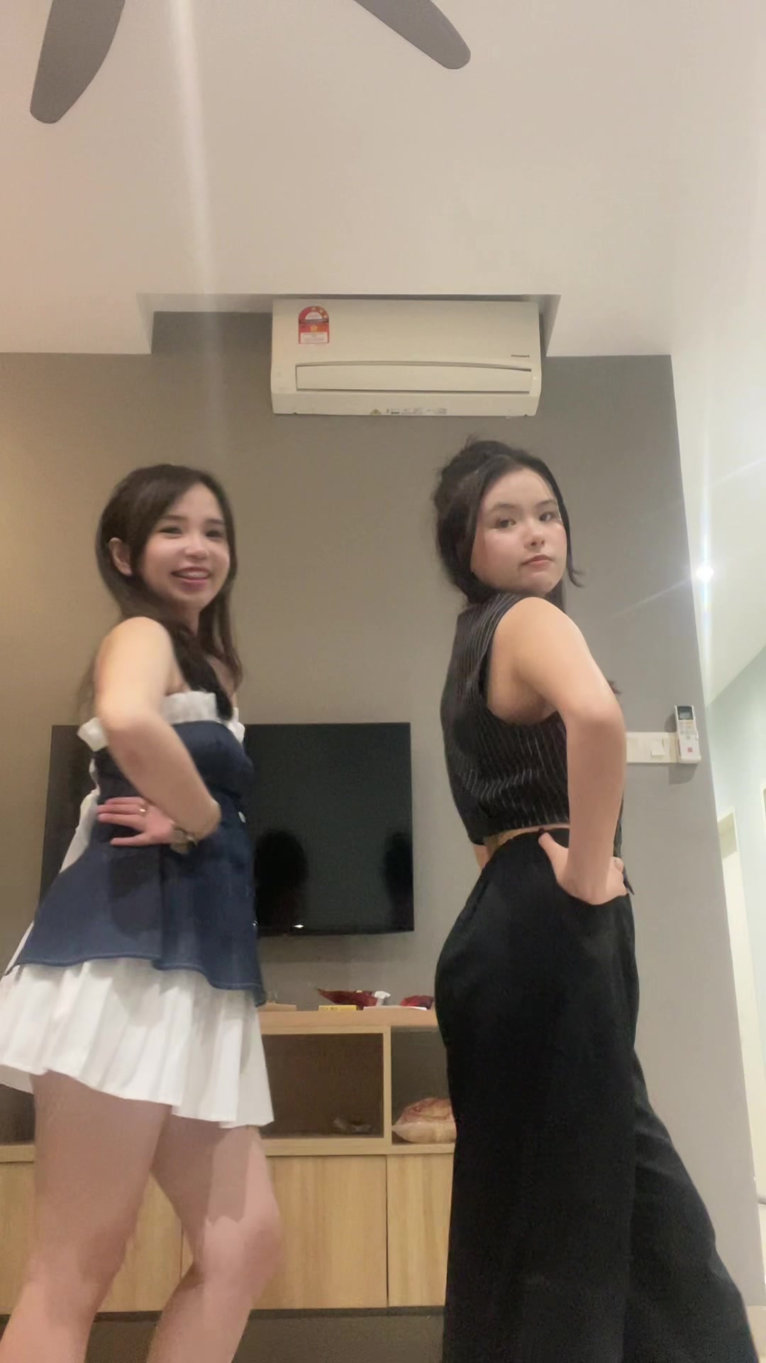 @🧿