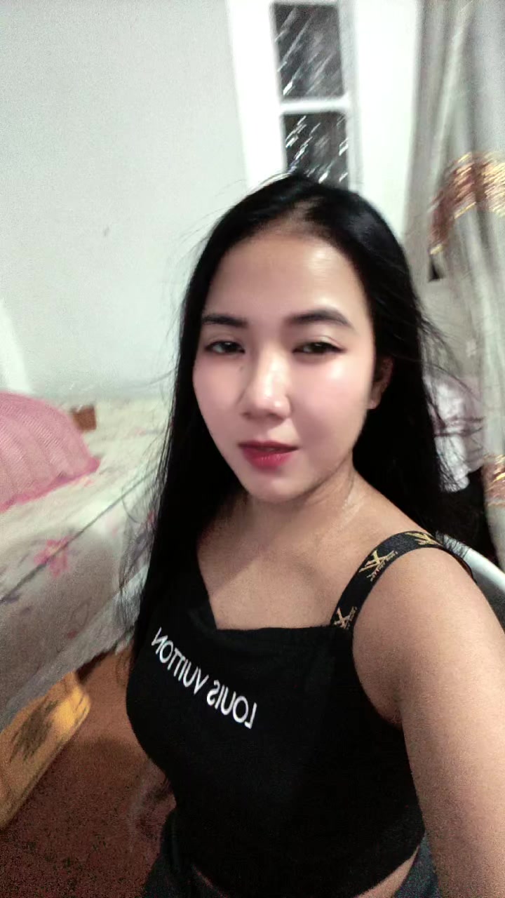 @Ems_
