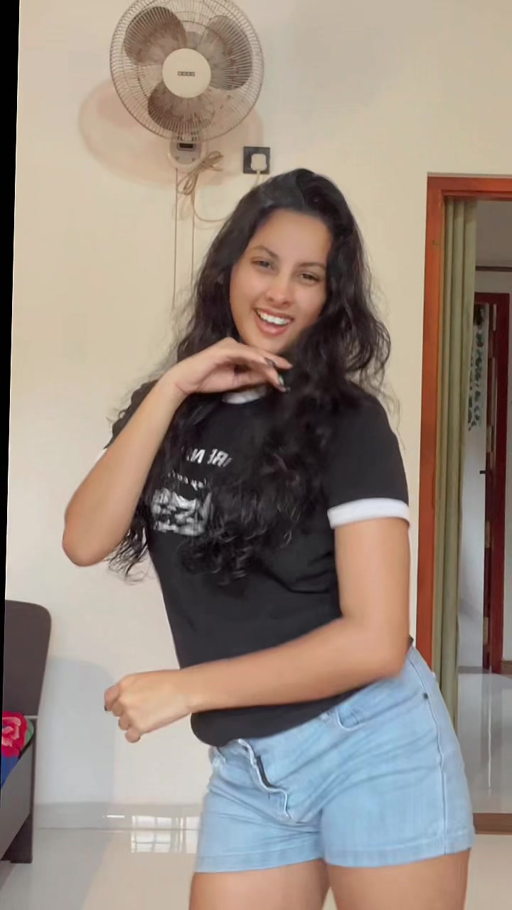 @D_girl0💋