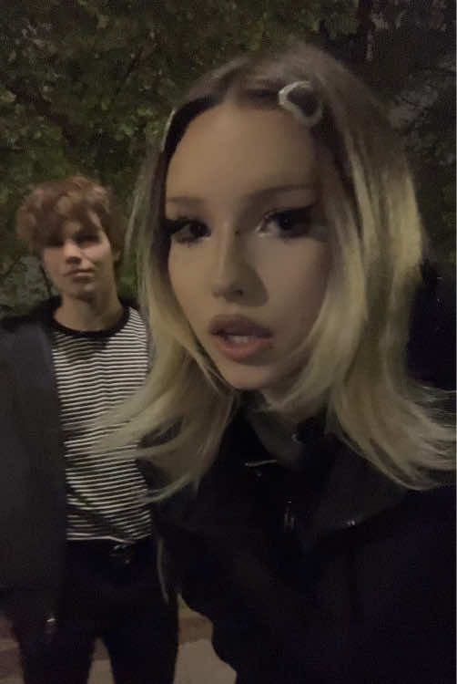 @белая