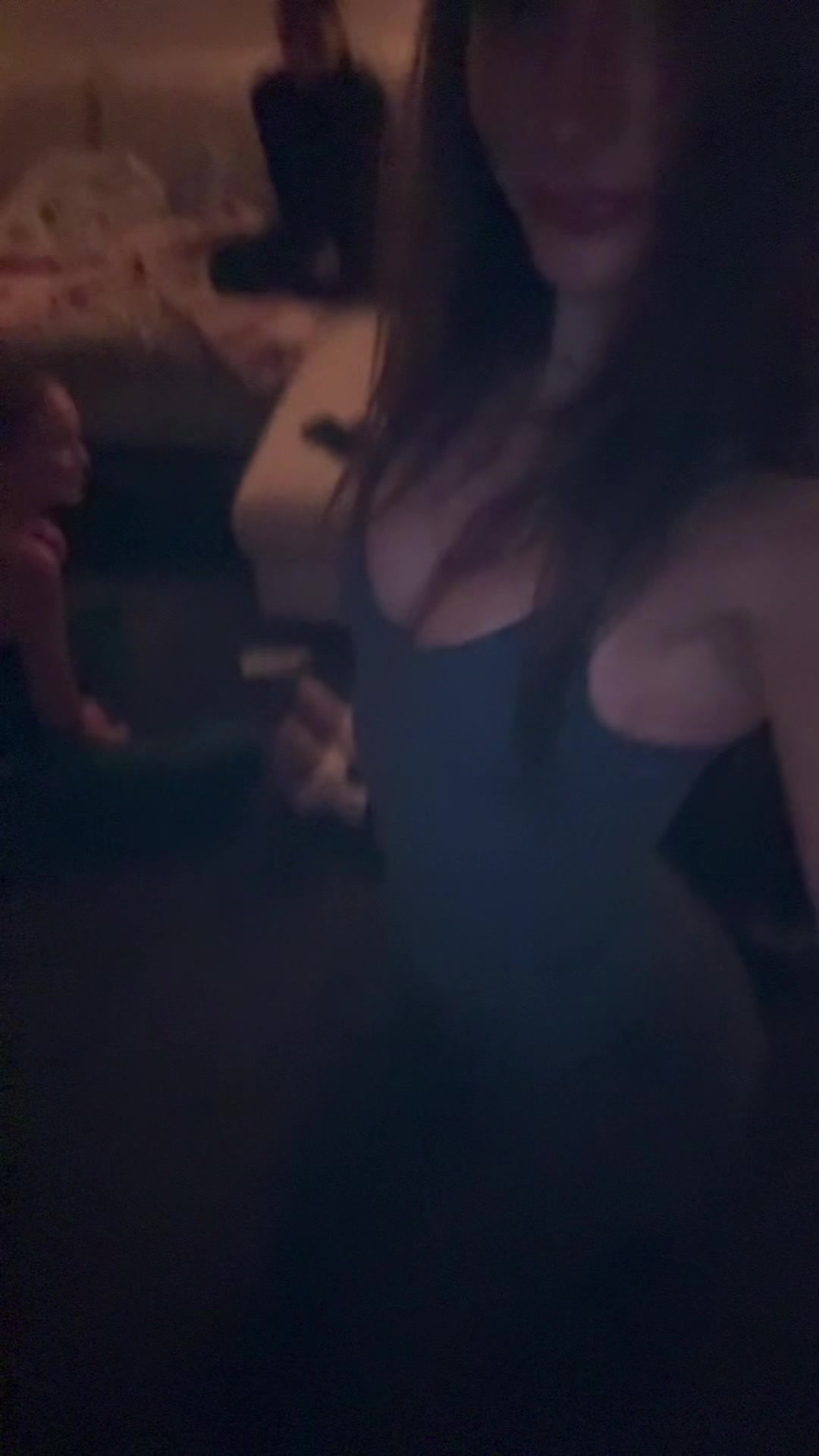 @Bella