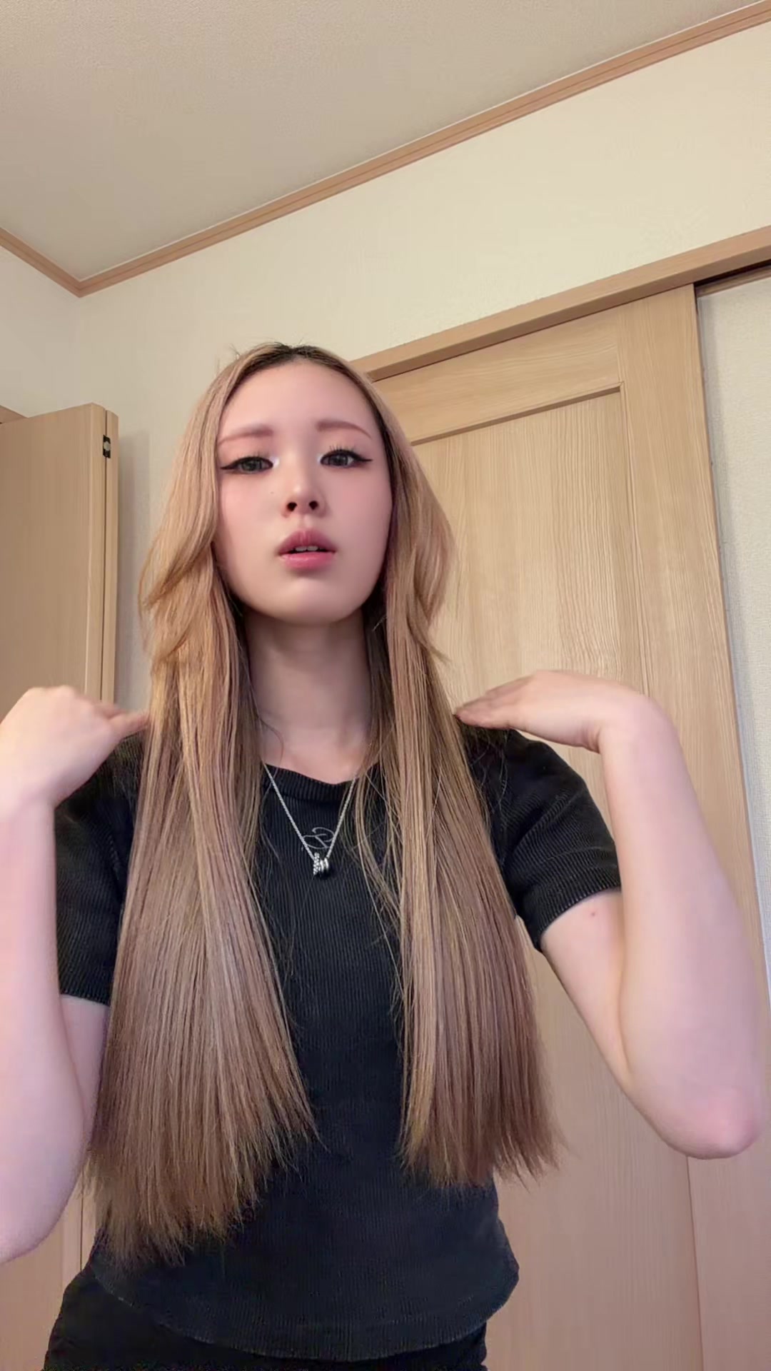 @ゆりな