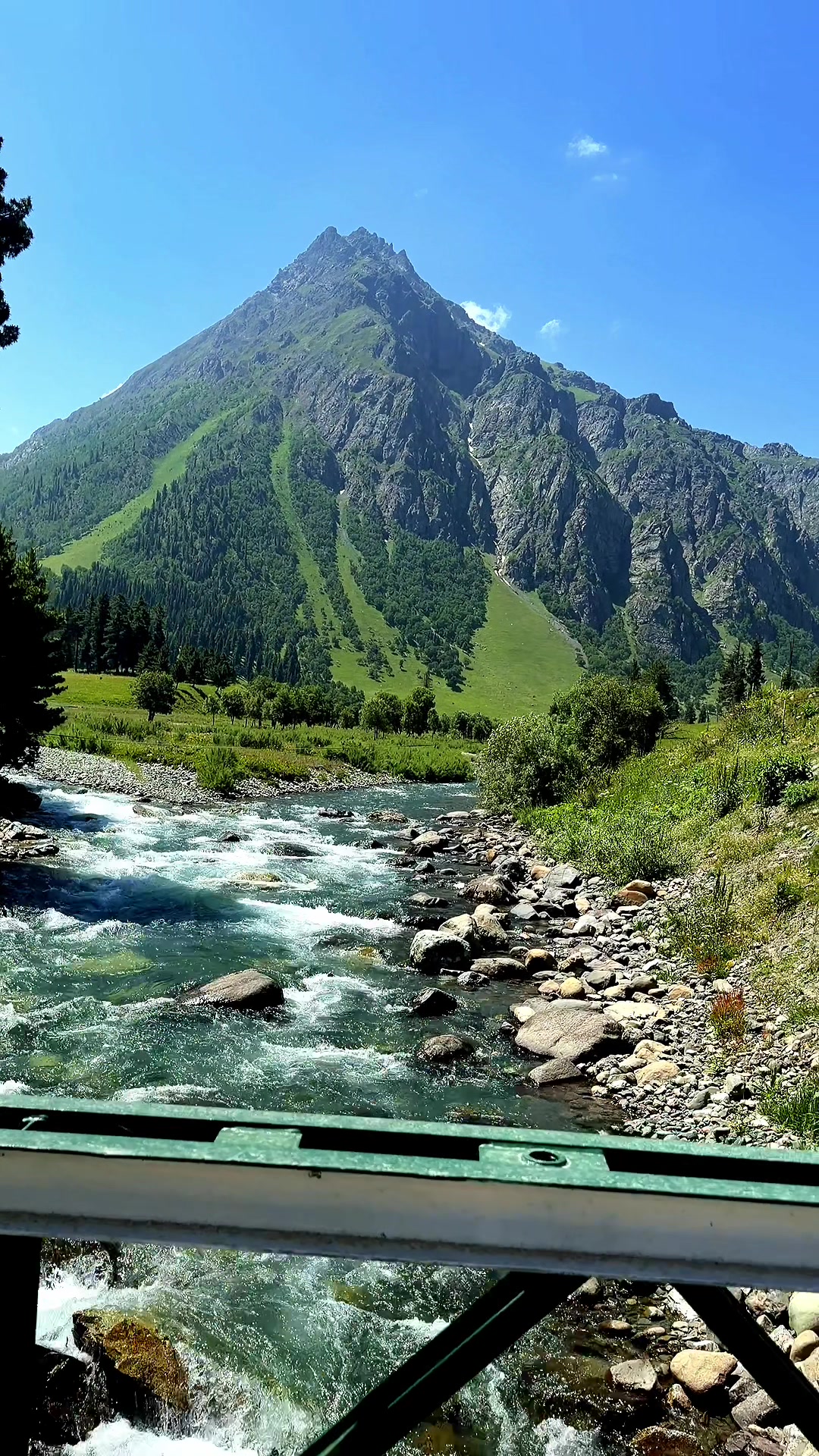 @travelwithbilal