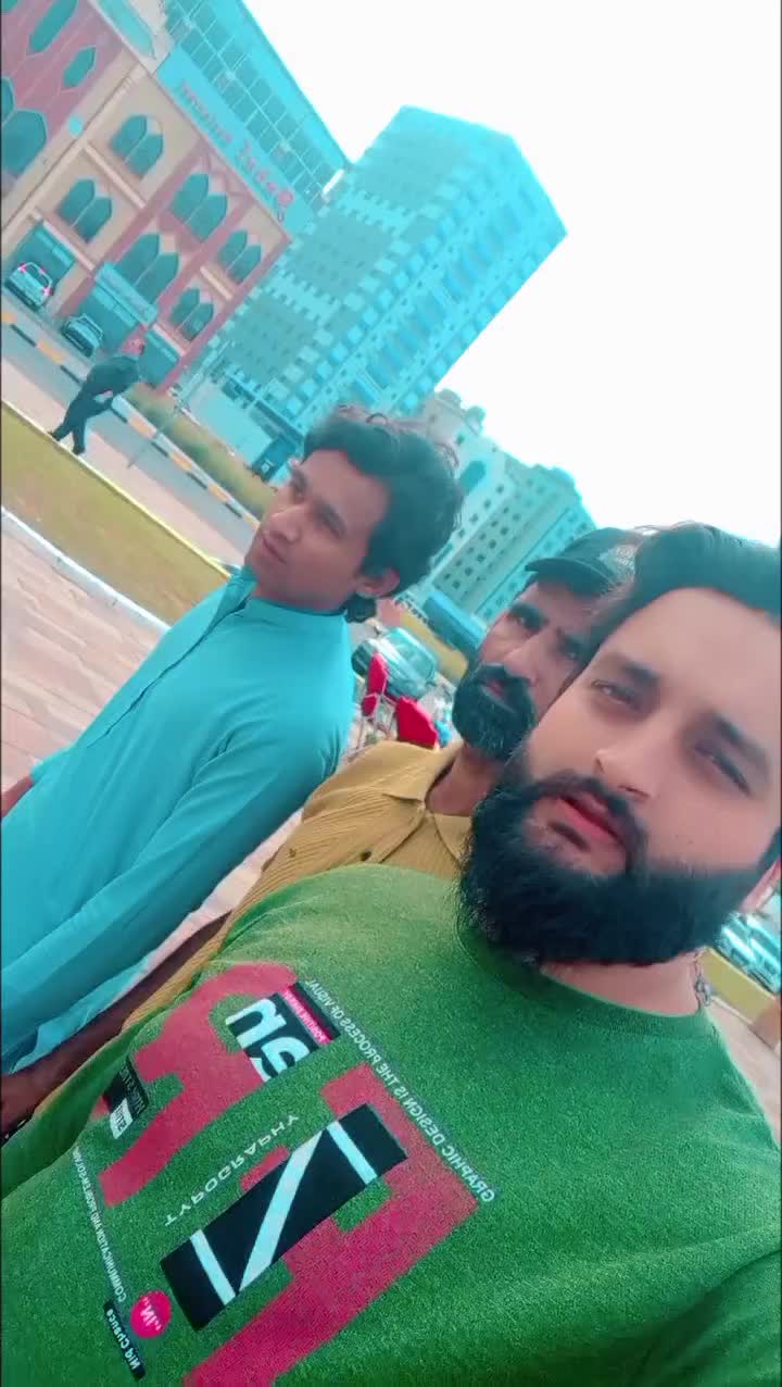 @Mehran Khantiktok.com/@1mehran