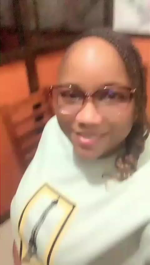 @Miss Vivy