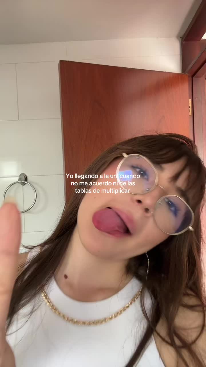 @ᴴᵉˡᵉⁿ ♛
