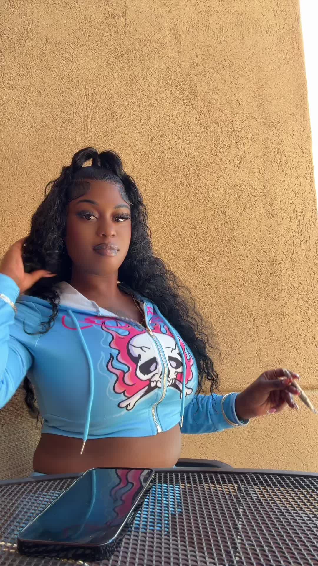 @HoodQueen24