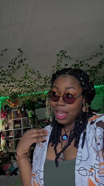 @🧚🏾Bri Le Fae 🧚🏾🌈📚🍄☕️