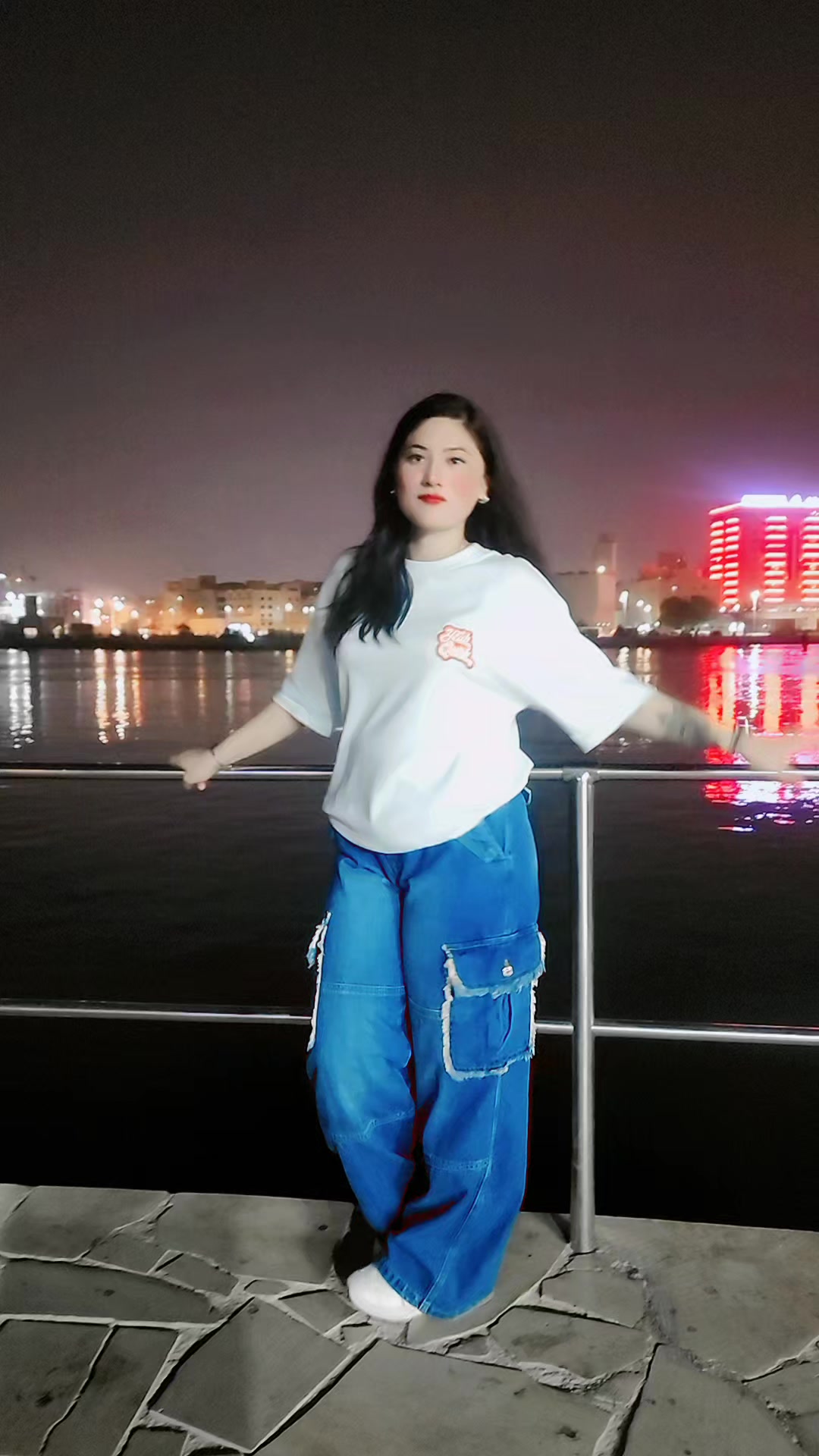 @ＳᕼᗩᗪＯᗯ✦