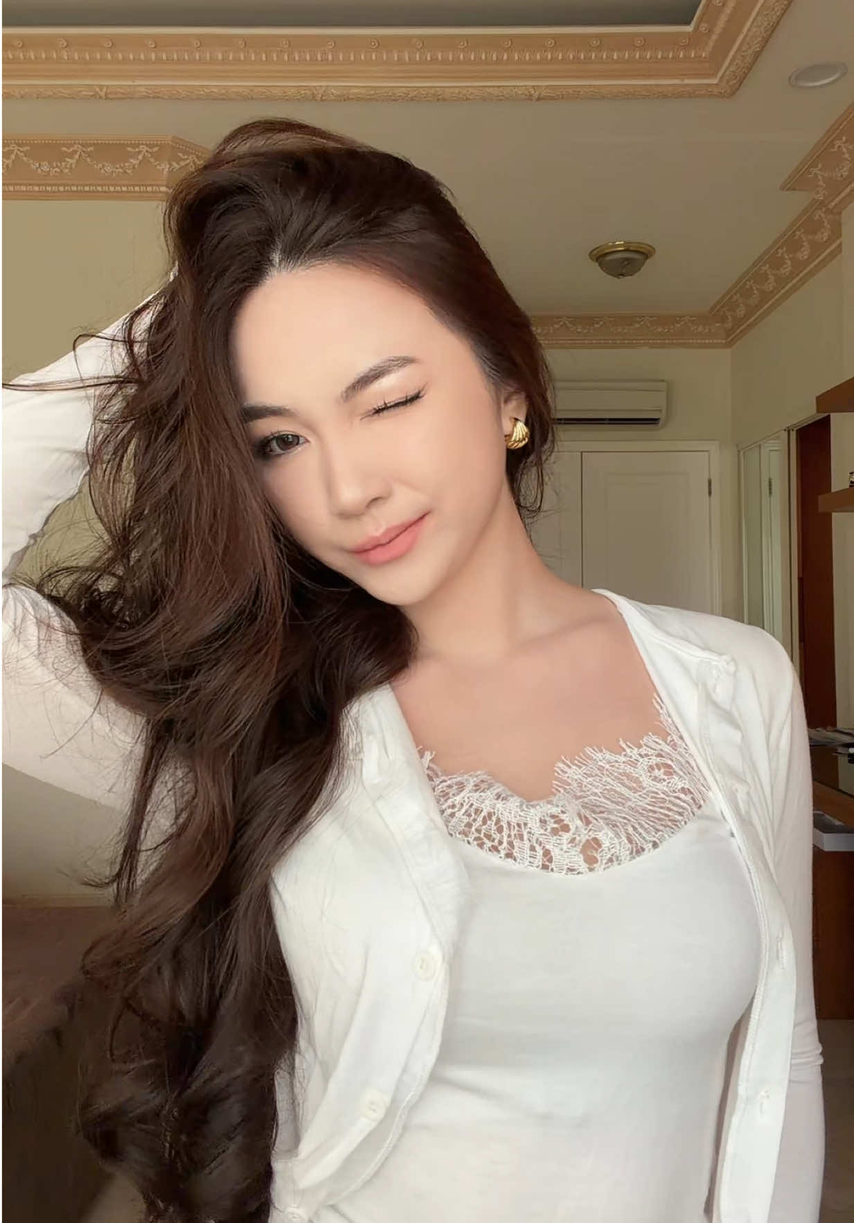 @Angeline