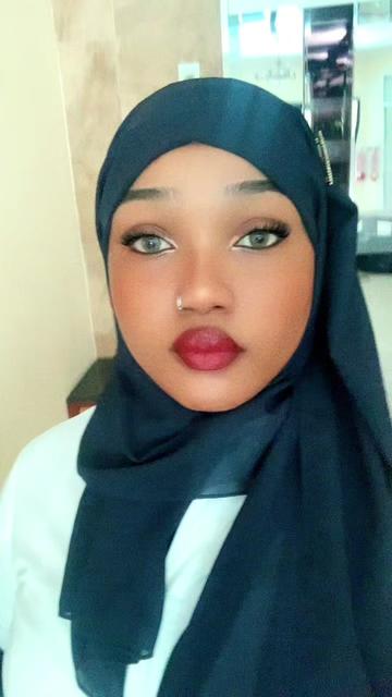 @QUEENOFEAST👑