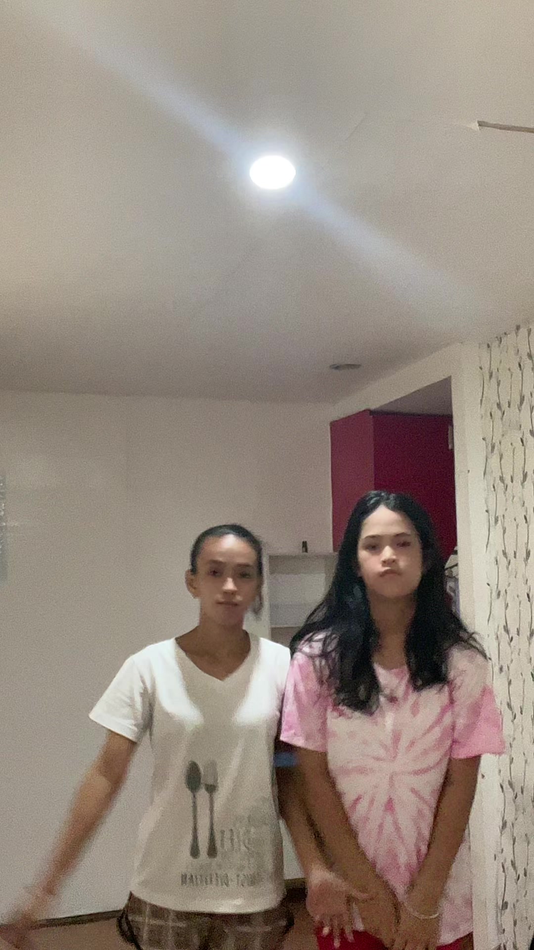 @𝒸𝒽𝓇𝒾𝓈
