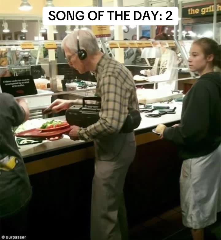 @🎧