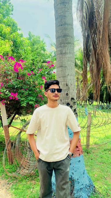 @🇳🇵SHIVAM CHAURASIYA 🇳🇵