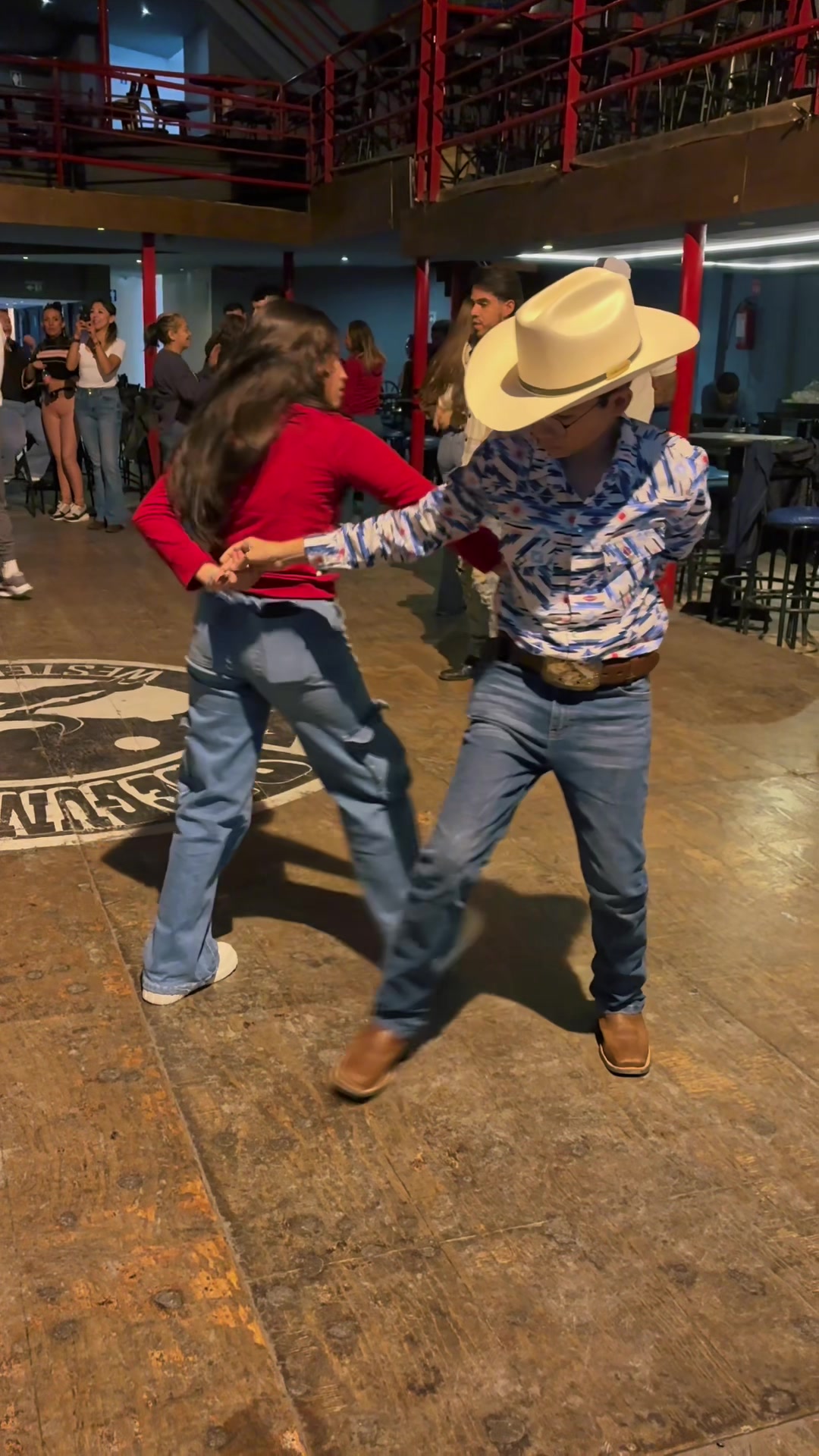 @𝐿𝑒𝑜&bull;🤠