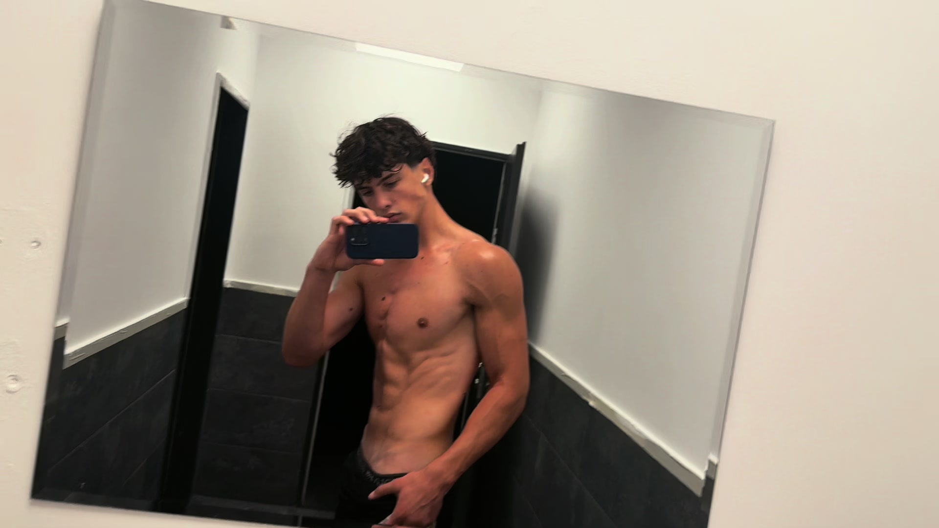@🔱