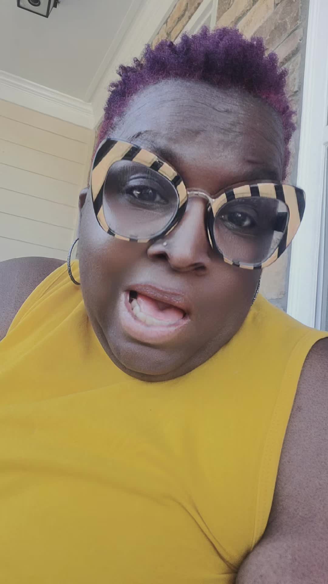 @Nickibeds