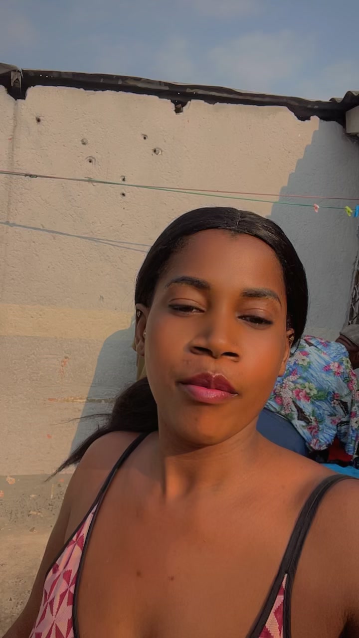 @Sarah Muzi la star