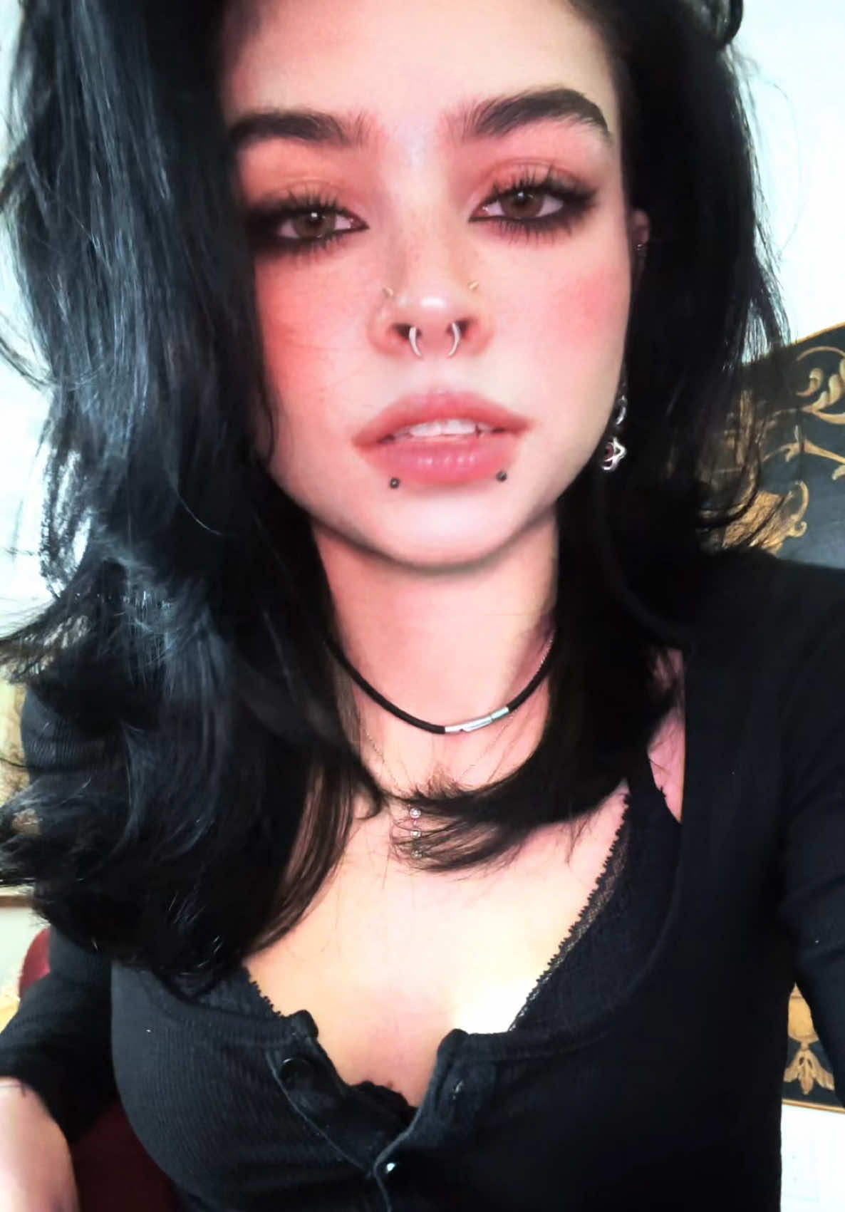 @bella