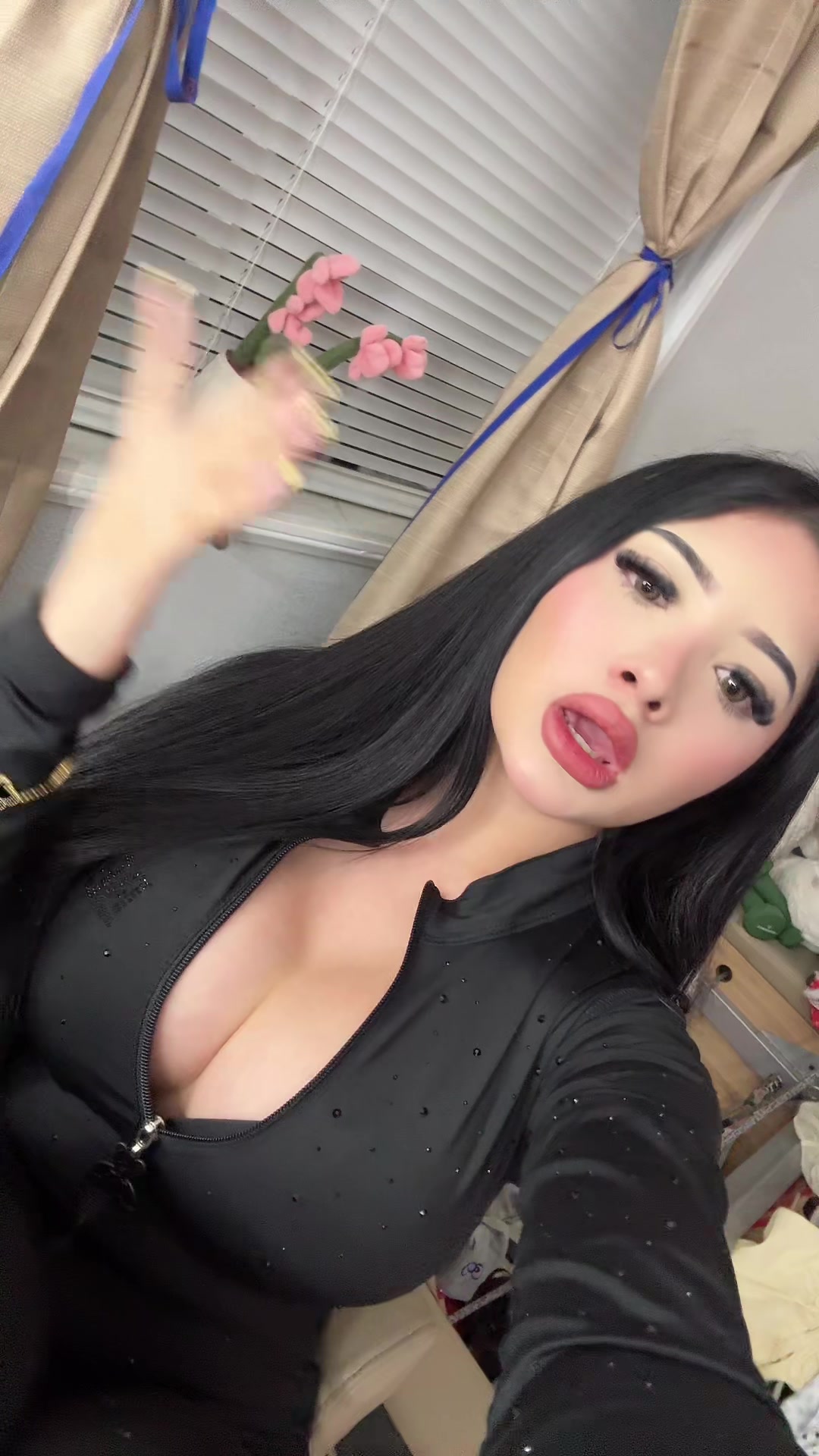 @Isabella