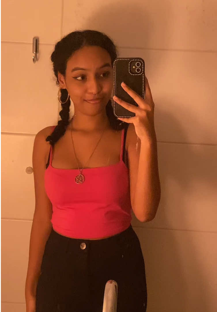 @Patricinha Gótica 🖤✨