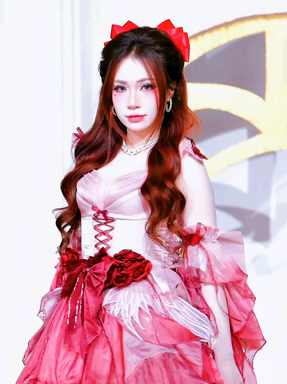 @Ch&oacute; lụm ve chai