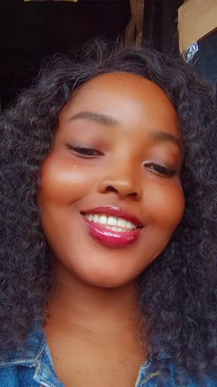 @Pretty gold 🦋🥀❤️
