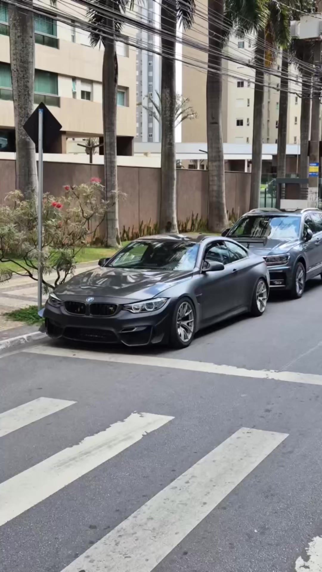 @driveitlikestoleit