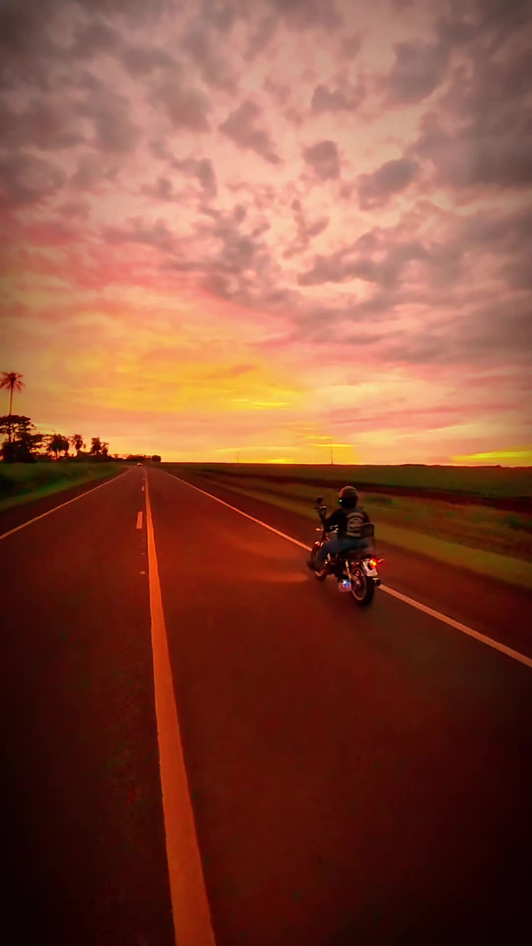 @De Moto? Pra onde?