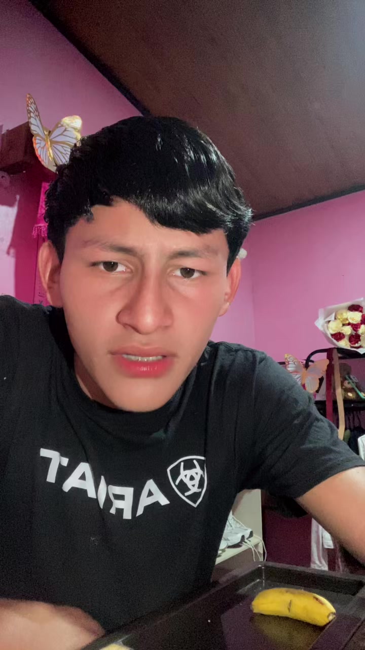 @Si me sigues te sigo 😍😌😭