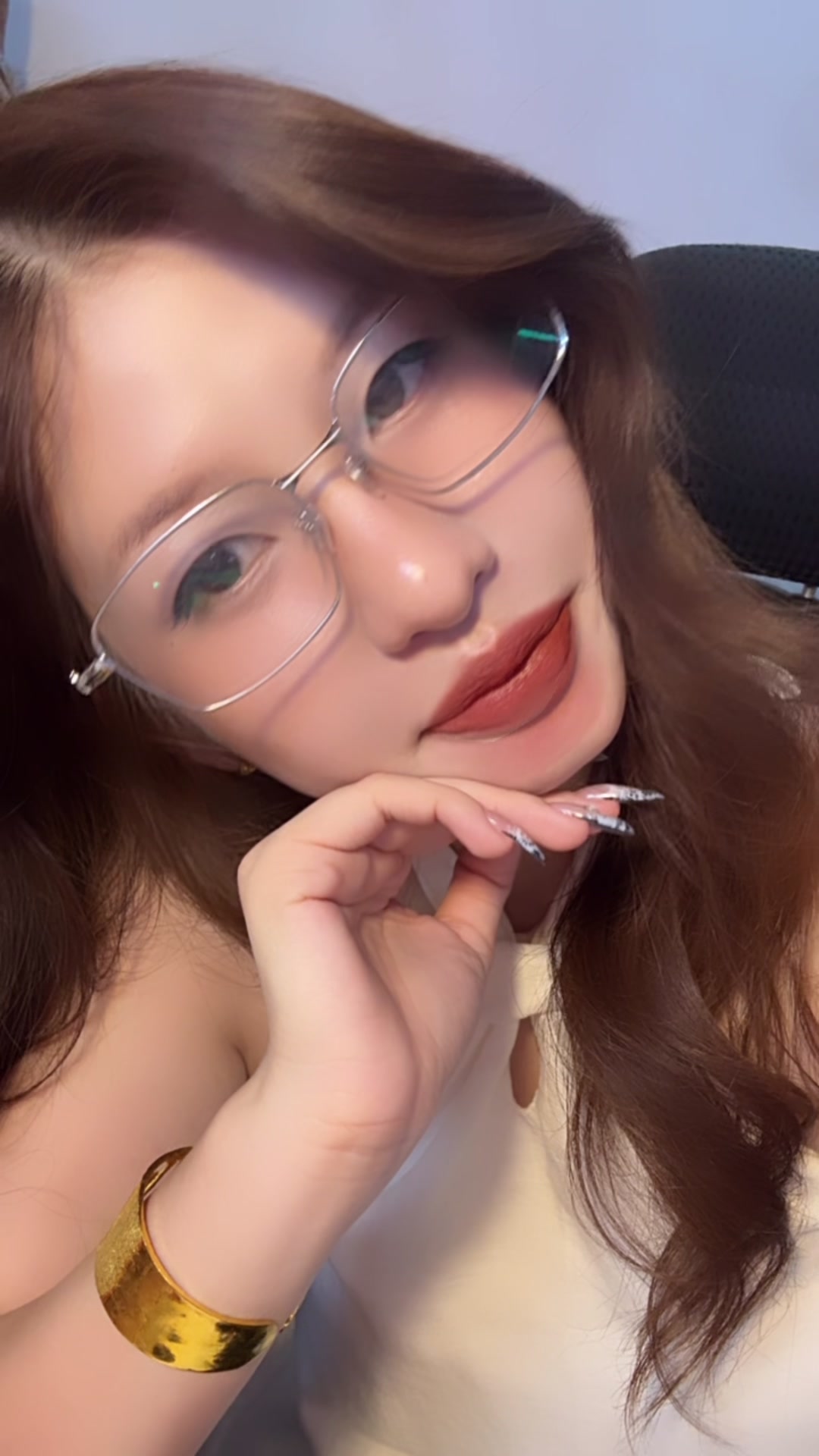 @Monika-ម៉ូនីកា