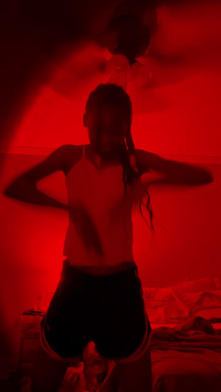 @Sheateandleftnocrumbsperiod567