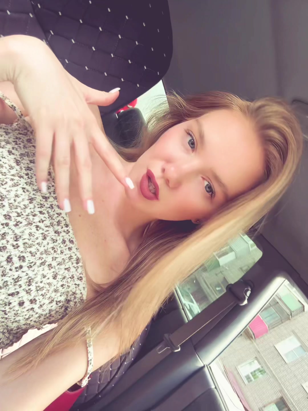 @nestesees
