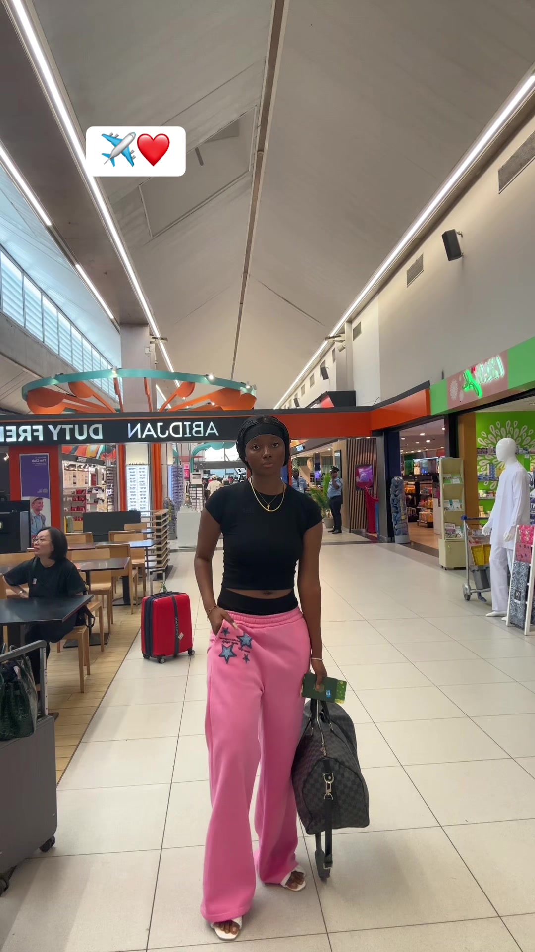 @DAME NICOLE 🇬🇳🇨🇫❤️