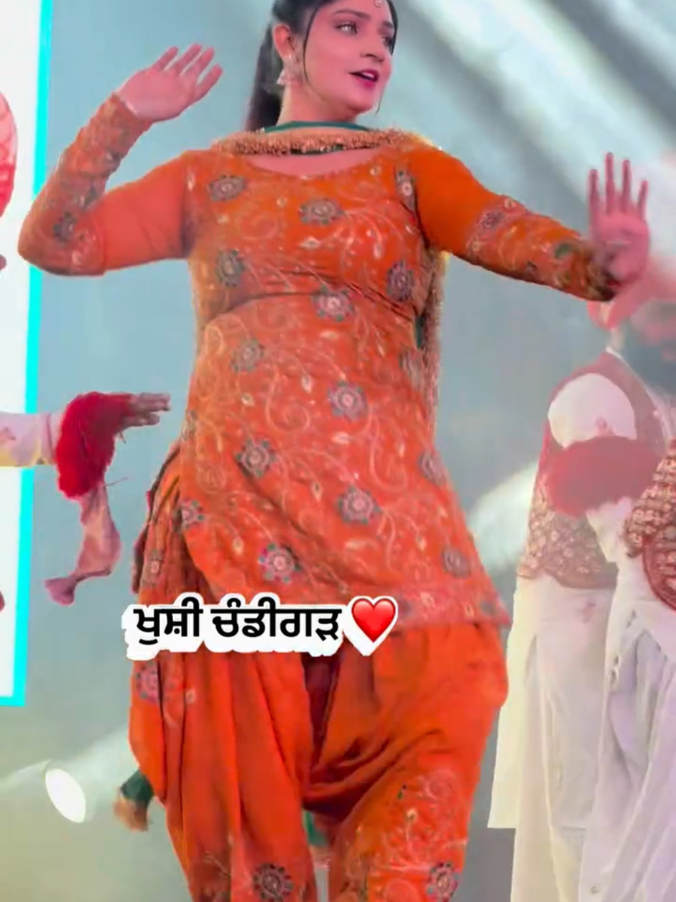 @Aj_Malika011