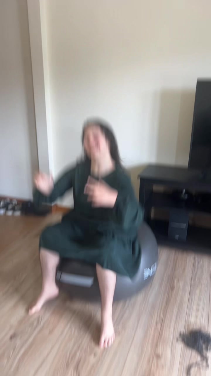 @Hotmomvibes