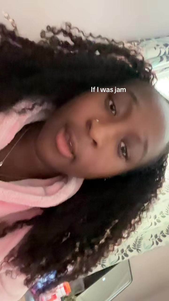 @YoungHotEbony🫦