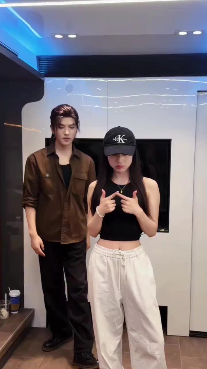 @Jade Trần