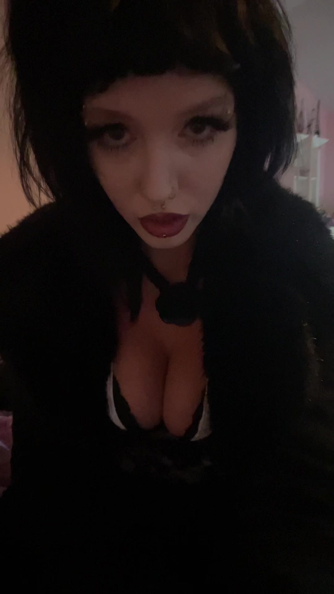 @Gothicloverdoll