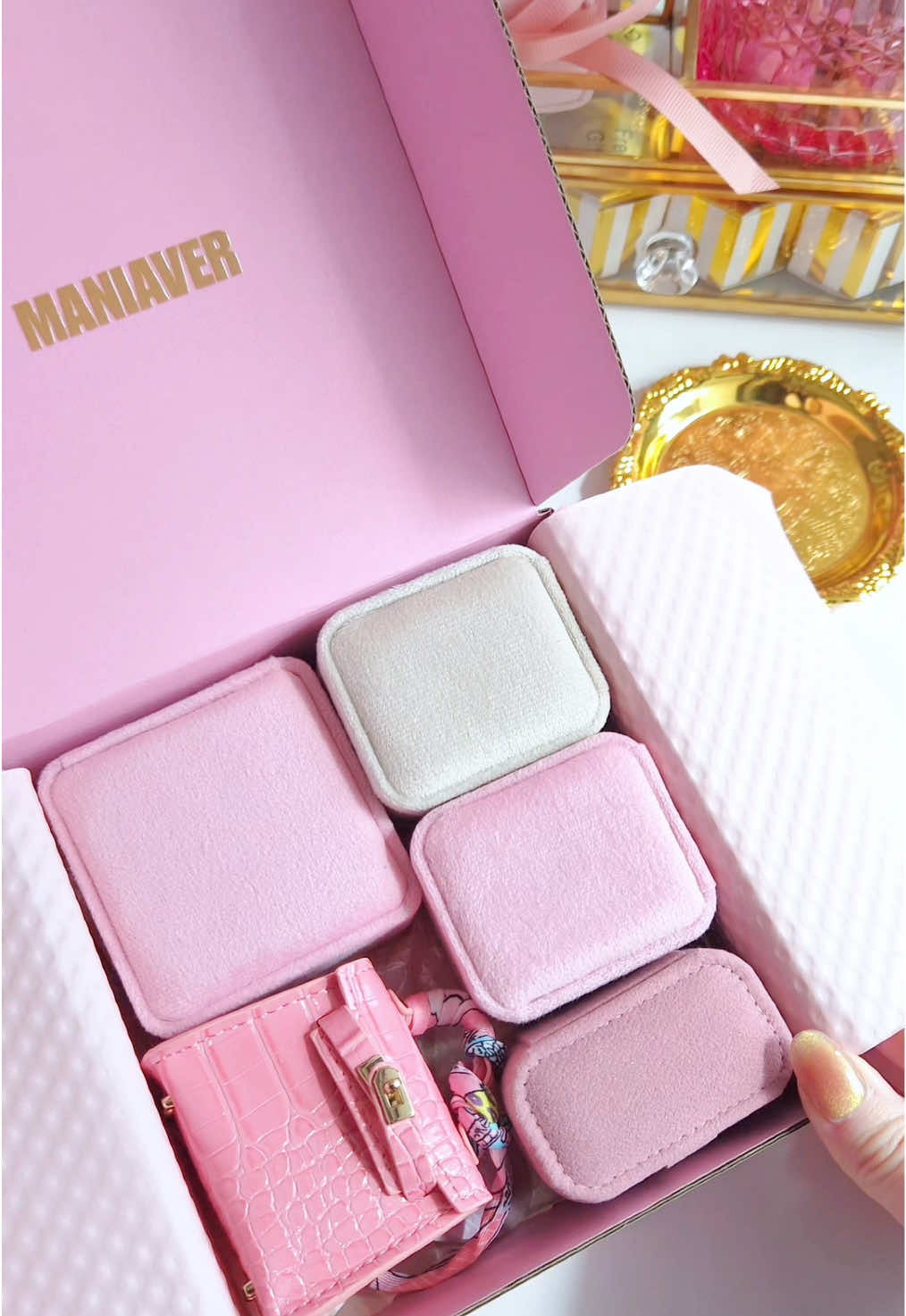 @Maniaver Jewelry