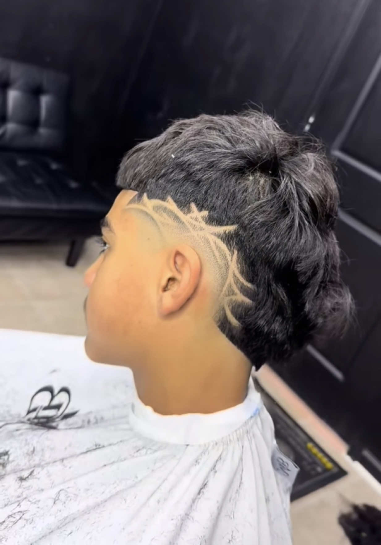 @Jisai Barber